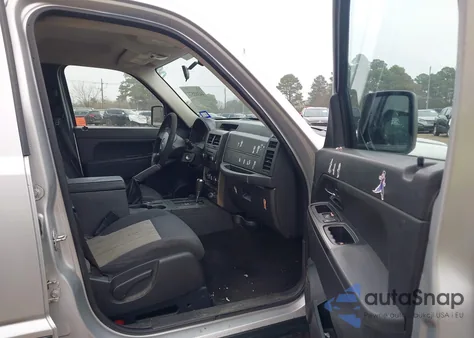 2010 Jeep Liberty Sport z USA, uszkodzony, nr VIN 1J4PN2GK7AW131728